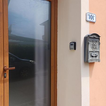 Taverna Rustica In Toscana Fucecchio Exteriör bild